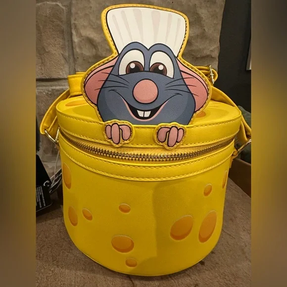 Loungefly Remy Purse 🧀 - Picture 4 of 8